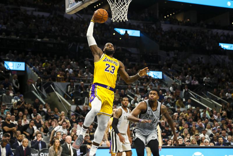 BJL平台集团:不跟风整形的模特就不是好模特?(图1) BJL平台